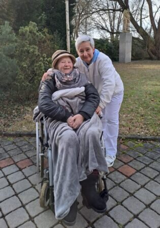 0e8c651e-57b4-4a04-878d-5011957dc692