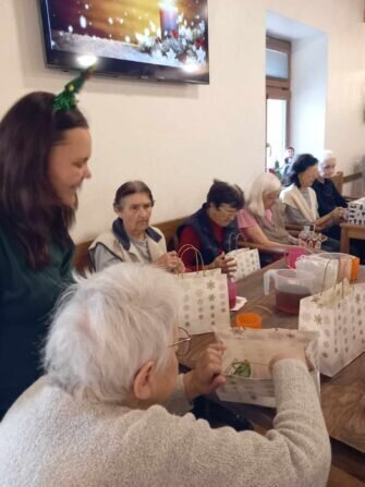 410868557_738353444419665_8703780671546228354_n