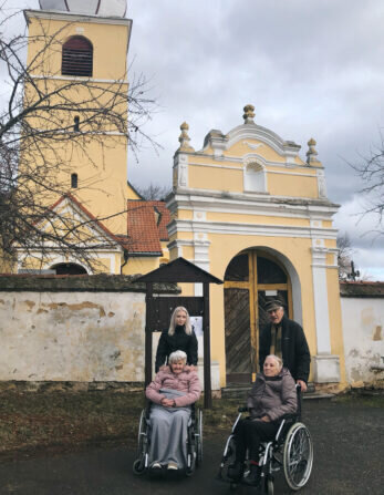 A2C102D8-181C-4832-BA7E-475237B64F0C