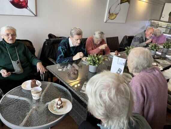 E4F81FFA-D2FB-4C7A-9F83-F2392AF2F51C