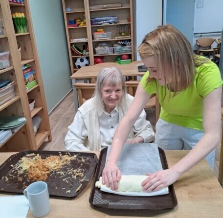 e095e68b-8656-417a-8127-83e284c15328