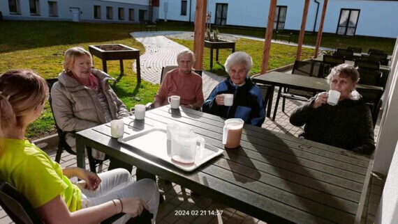 331EA274-659F-4D7B-96ED-F1729525BD3A