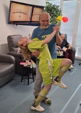 493c6222-c2c4-45c2-8705-61d2c449d914