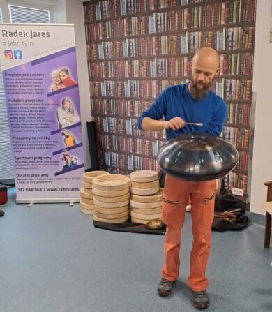 9c243ed1-8a40-4a62-8000-845061f62101