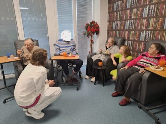 de9e6edf-a7fb-43c4-98de-35bb05de453c