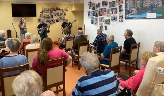 1524a857-f680-4c24-bacc-039ad2c7bc96