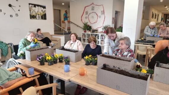 417469562_384109470998714_4767428055579968206_n