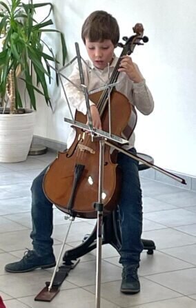 418170209_398240462918948_8703497579465895874_n