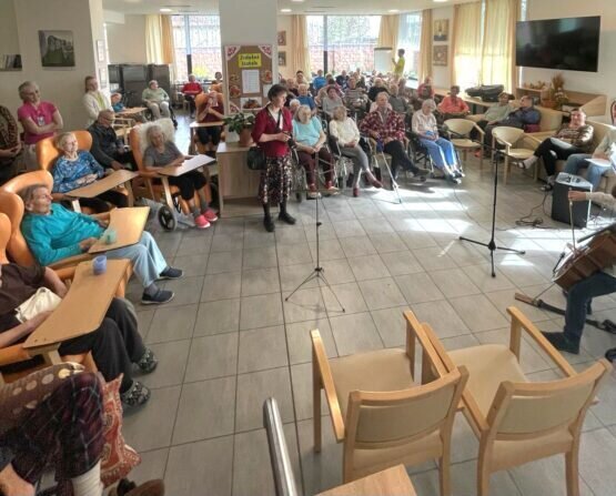 419067331_398240772918917_2413598557032655883_n