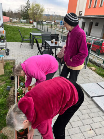 54B90974-AFF4-47BD-B96D-E2475ADAAE9B