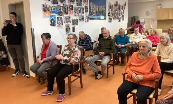 7d959ae1-21b3-425d-b5a2-8619a81c927c