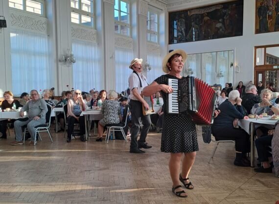 a455c589-dead-4e88-91a6-102c1b5a775d