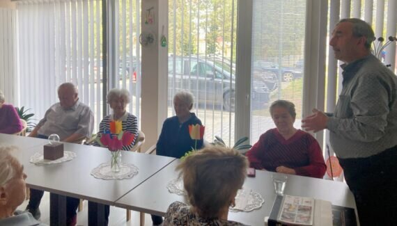 09BDEC6F-7776-405B-B0B3-70022E2452A0