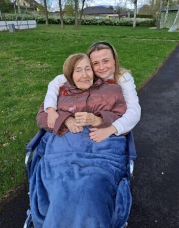 b1f36309-0d2b-408b-9bae-e1c4d4973731