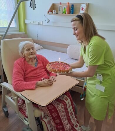 328e3736-0cf0-4a12-8f73-bdaa2d86f47e