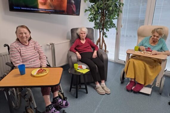 92879cbd-980f-402b-bae2-528b405f8478