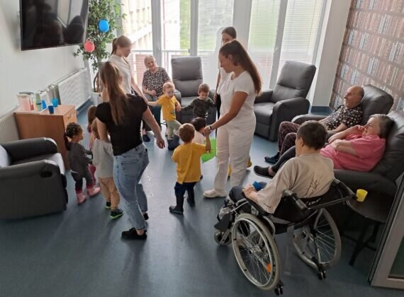 2d84b42a-910a-4b89-a2cd-72515dbfb800