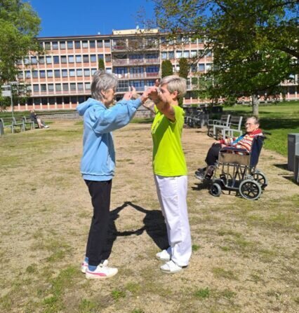 2dc76666-f9ed-42c1-a19e-3d150dff7387