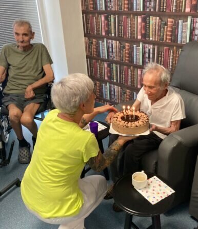 eb23da83-da9a-4bce-a2d4-5ded9975d6c9