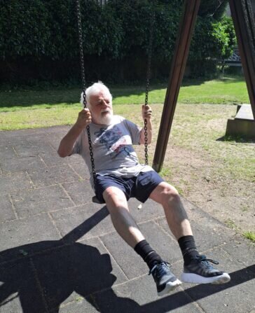 6fae431b-b020-4b9f-9d75-7a9598514dd3