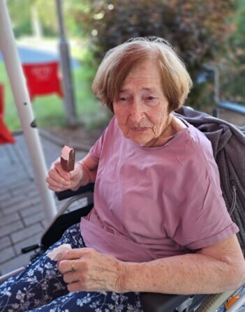 a9c9b63e-e7f2-44b0-9bc2-aaceddb31f31