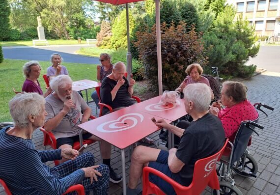 ddb9a69d-7cf3-4699-a22a-db6056c851de