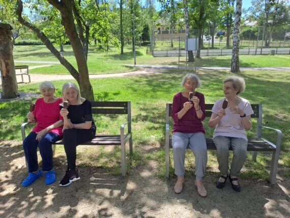 acdb0e4b-f900-4704-bf0d-1e39ef581cf8