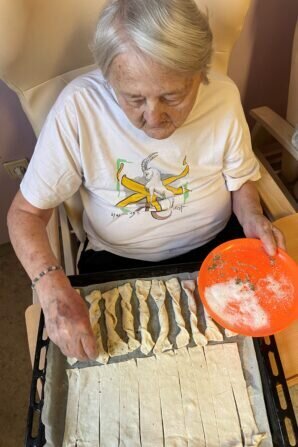 65ADB28E-CD93-4A21-9C4C-D8AA13DC57BF