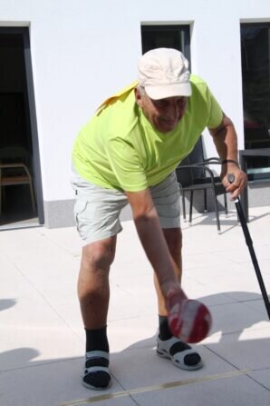 E5BB654F-4EF4-4963-9849-AD5D528B67B9