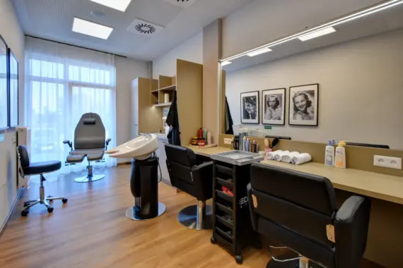 12_Kadernictvi-1536x1024