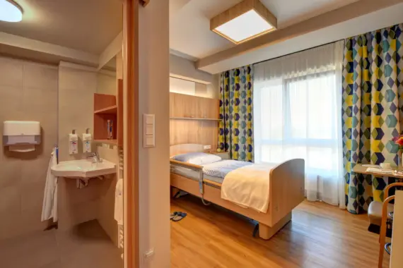 19_Jednoluzkovy-pokoj-s-koupelnou-1536x1024