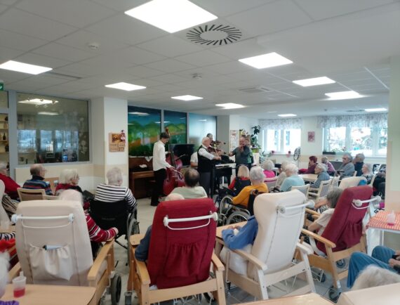 591919977_1285726653594366_4838434855290137141_n