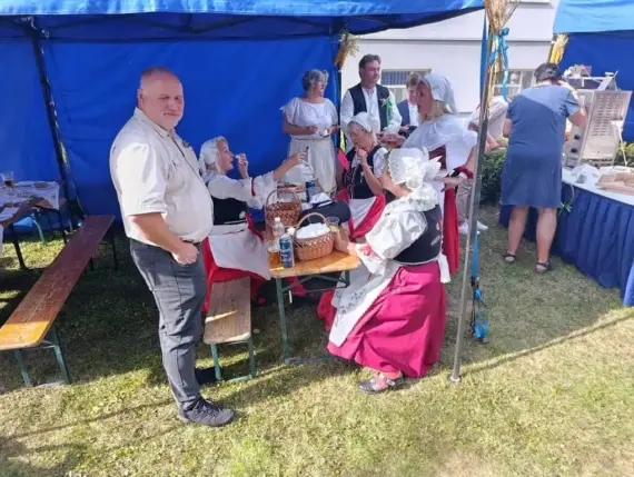 aff4a16e-eaee-47f9-a8d7-224397e440d4