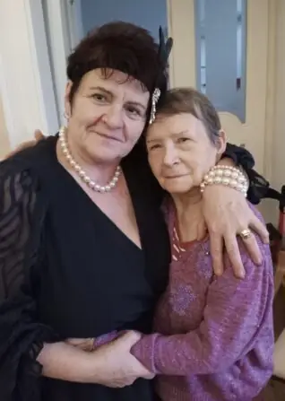 b959f9ab-9f3c-400e-92e8-d06b5d647236