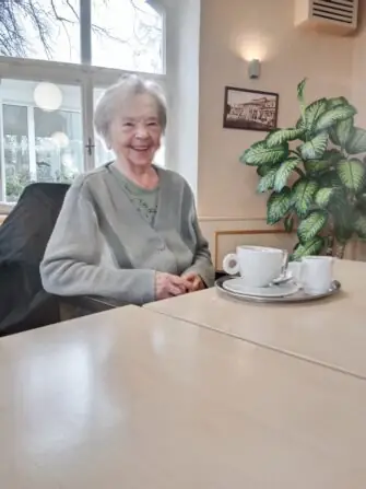 návštěva kavárny + procházka2