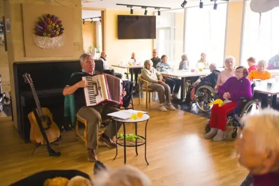 PHOTO-2024-04-17-18-15-59