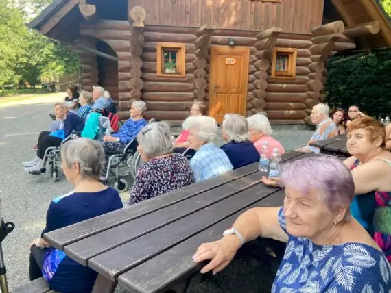 A0760C21-8B23-4023-99C4-62FA052CAF93