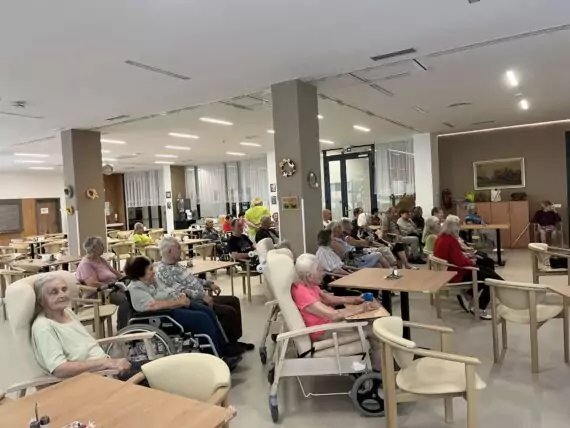 456217219_1253140475676872_997992758998330985_n