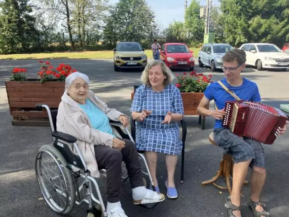 457136870_920771683423200_467761255710615542_n