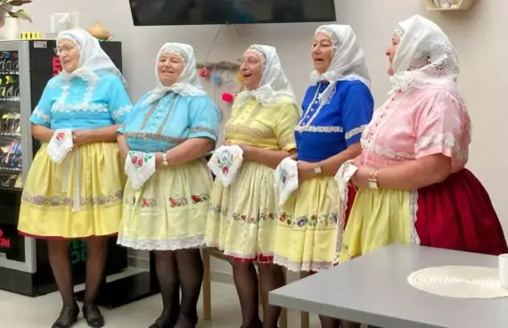 4902E057-3246-4EE0-8A0B-5E76F286C0F0