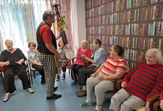 1fece8fc-de8c-4c58-90bb-f69b7d17876d