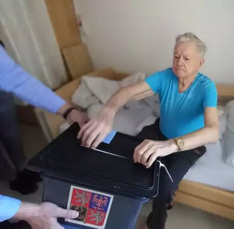 69ddbda4-91da-4c75-ac94-48c6d85217d8