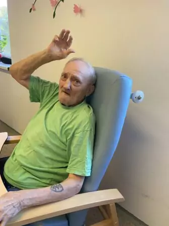 81C47566-F55E-47C5-B981-77FC3C65A30E