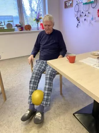 12E0F917-F99B-4F9C-8921-67716152B0AB