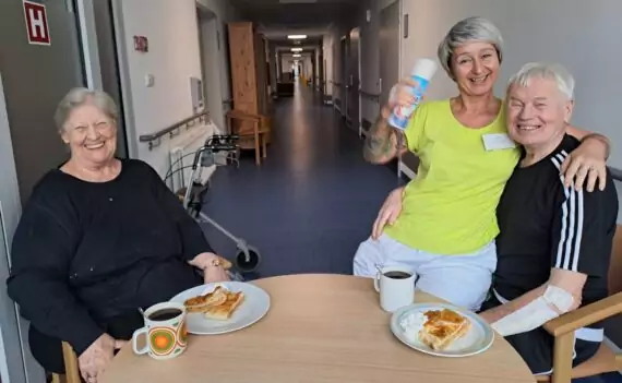 27fd963c-7541-40ca-bab8-e979e15404db