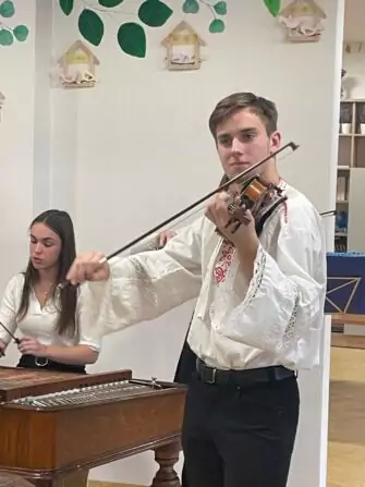 40ffe09d-ed96-48b1-815a-6a96c0120195