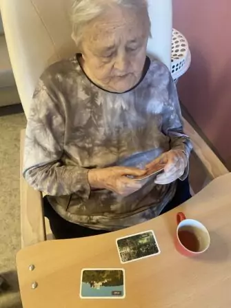 F094B076-F9D5-4BAA-B8F1-A51900101EFC