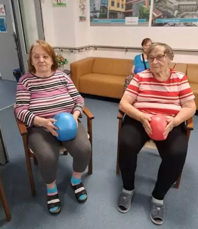 f49d993b-c1c2-4627-89d1-c6fa37680e36