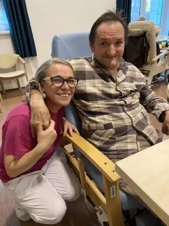 62725035-F905-4F60-9EAC-D90C0507E298