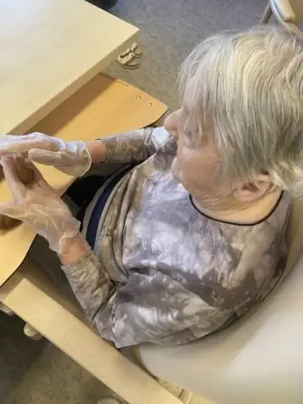 DF4CE893-99E8-49D8-B442-B2B00C11E097